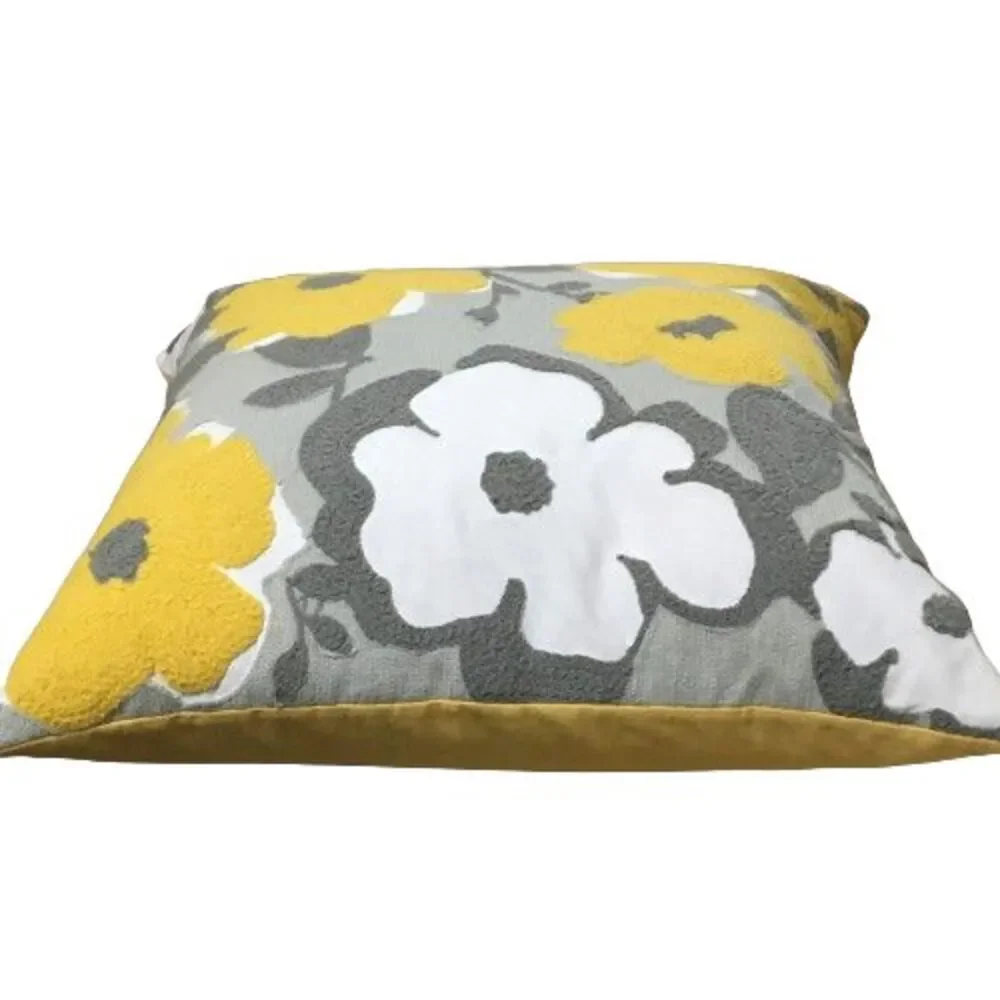 Pair (2) ENVOGUE Throw Pillows Crewel Embroidery 20x20